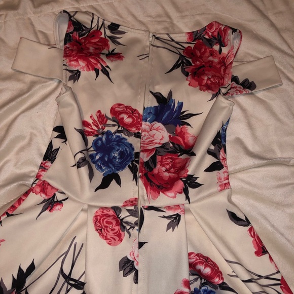 Charlotte Russe pink and blue flower dress - Picture 6 of 9